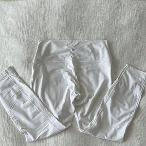 White Lululemon Wunderunder Leggings